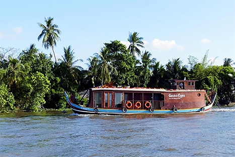 Mekong Delta River Cruise between Sa Dec and Cai Be with the luxury Gecko Eyes Cruise 2 Days - 1 Night Tour