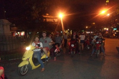 Ha Noi Nightlife food tour by Scooter